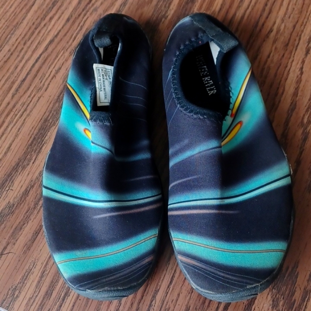 White River Womens Aqua Sox water shoes size 6